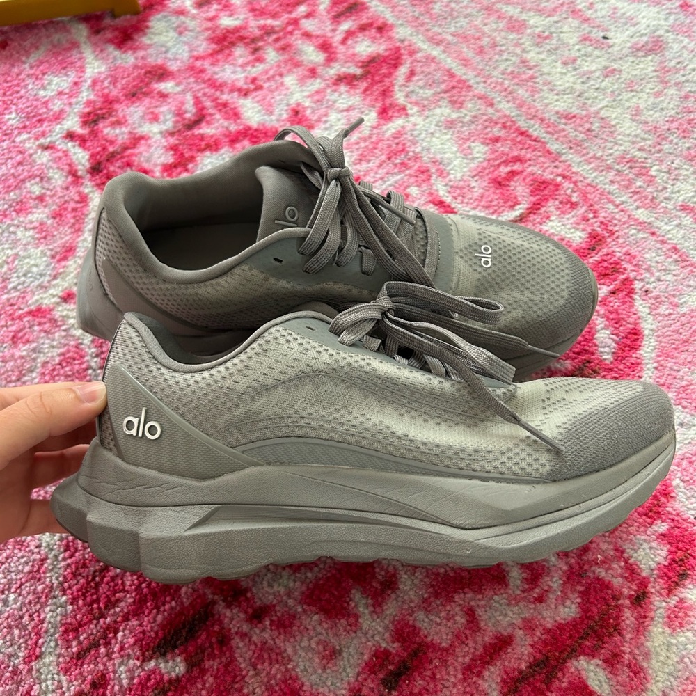 ALO Yoga Light Gray Sneakers